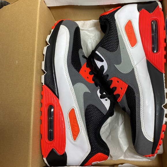NIKE AIR MAX 90 - Picture 5 of 7